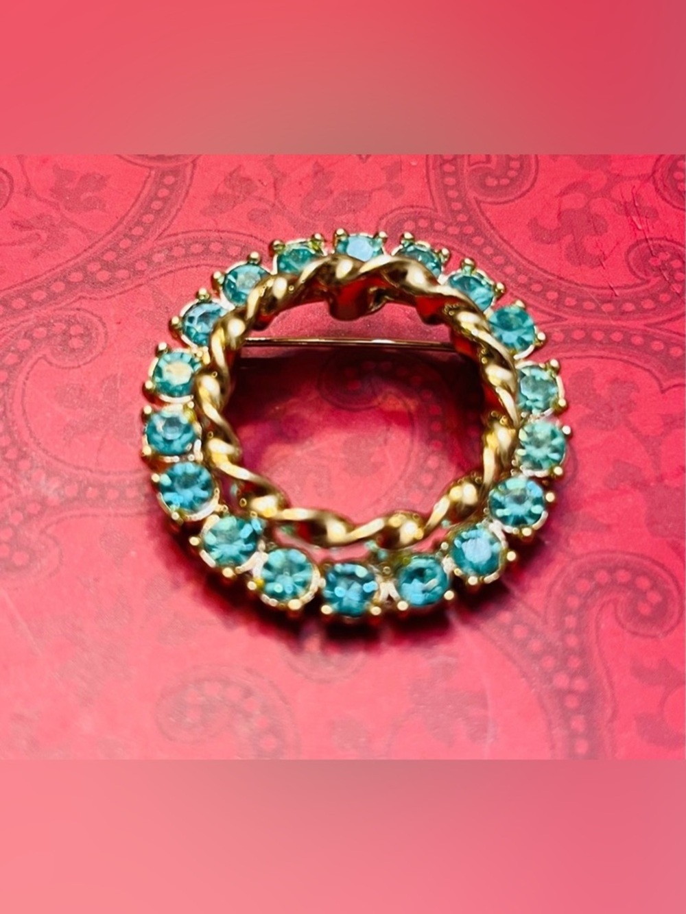 Vintage Gold Tone  Rhinestone Circular Brooch Pin